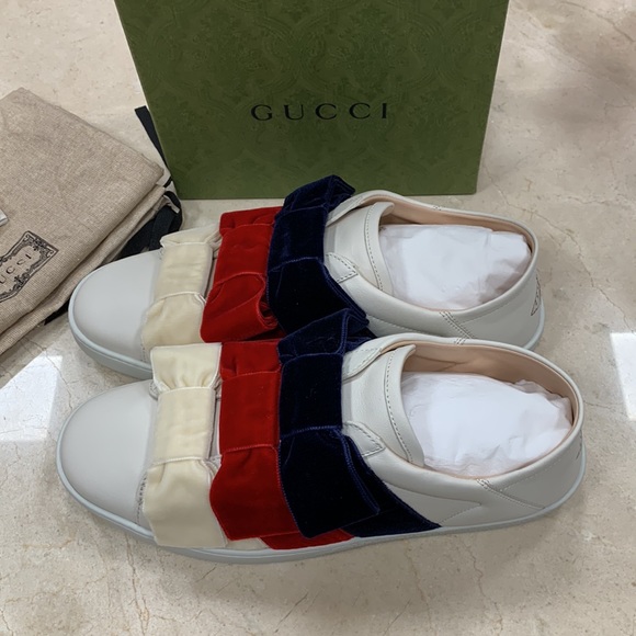 HOST PIC GUCCI ACE WHITE LEATHER SNEAKERS TRIPLE VELVET BOW DETAIL SZ US 38 1/2 - Picture 4 of 15